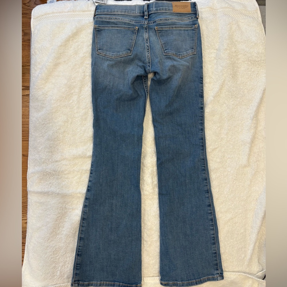 Abercrombie Kids Blue Flare Jeans with Bow Detail NWT - Picture 3 of 3